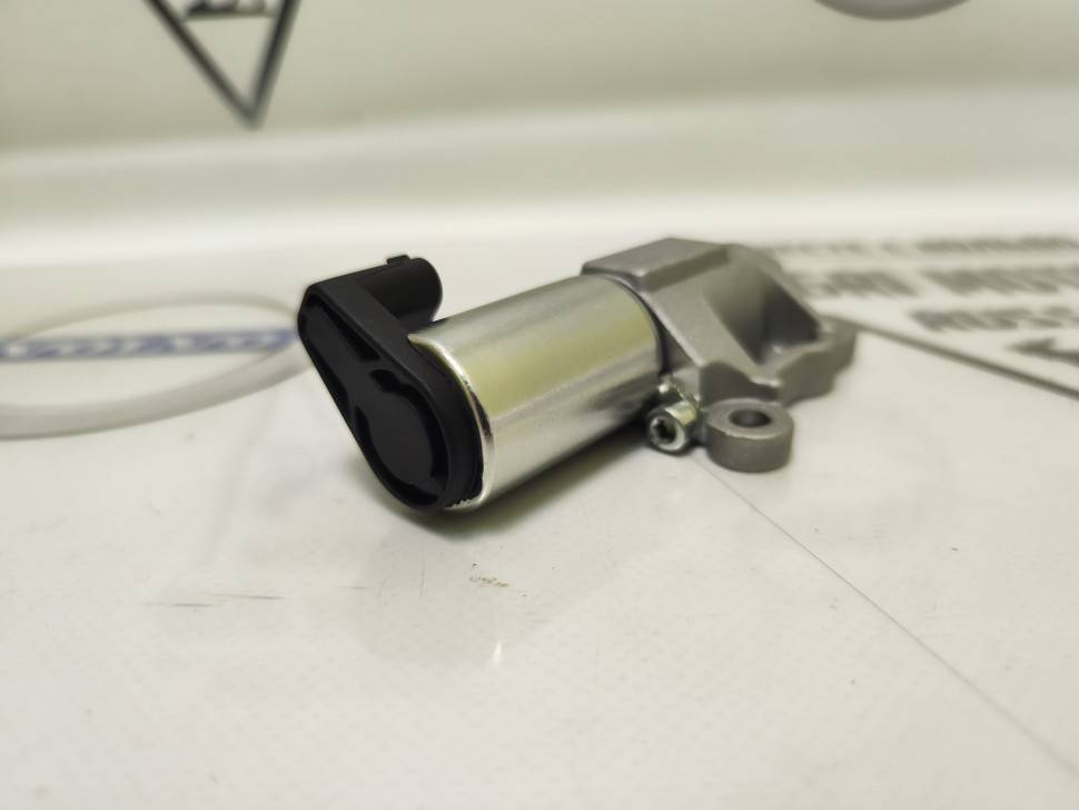 Электромагнитный клапан VVT выпускного распредвала VOLVO S60, S80, XC70, XC90 \\ SW Parts SW36002146