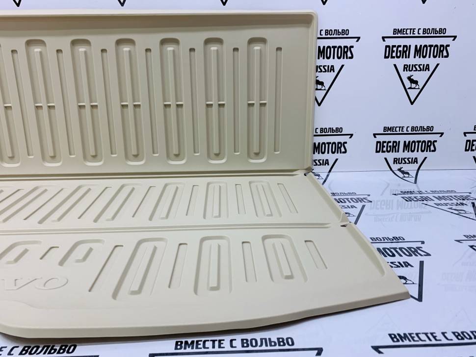 Коврик в багажник (резина) светлый Вольво XC60 \\ VOLVO (Original)