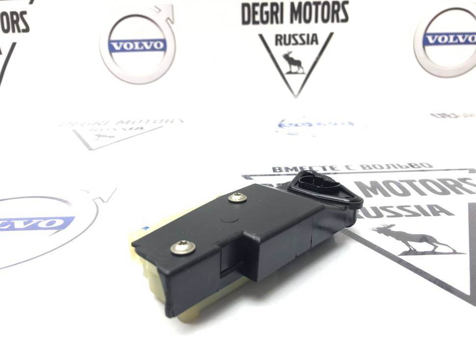 Замок лючка топливного бака Volvo S60, S80, V70 II, XC70, XC90 \\ VOLVO Original 30612856