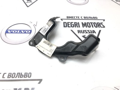 Панель под фару кронштейн внешний правый S60, V70 II, V70XC, XC70 \\ VOLVO Original 9175862