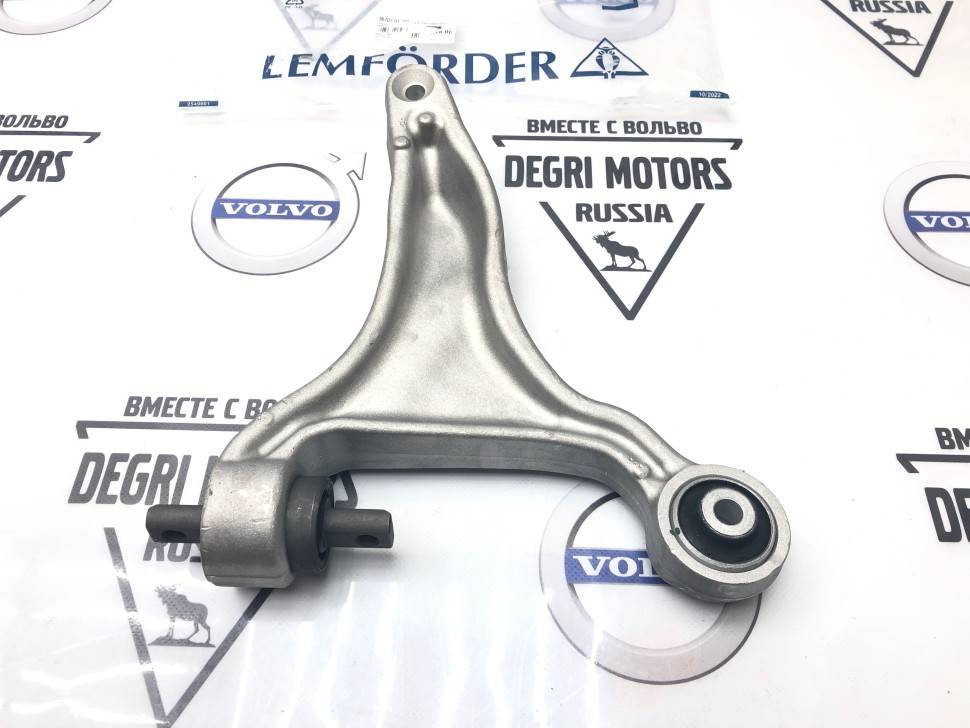 Рычаг передний левый VOLVO V70/XC70 02- \\ LEMFORDER 36707 01