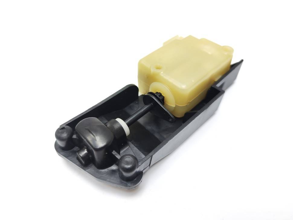 Замок лючка топливного бака Volvo XC70, XC90, S60, S80, V70 II \\ SW PARTS SW30612856