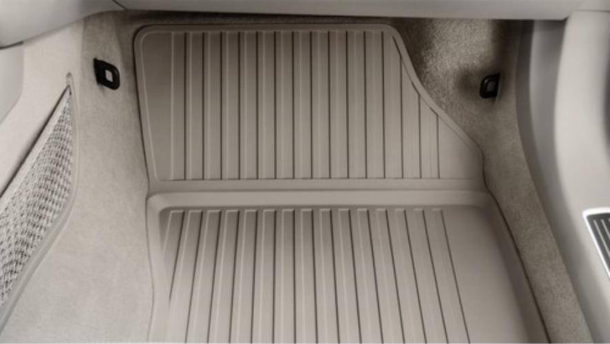 Коврики салонные резиновые бежевые VOLVO XC60 II \\ комплект \\ VOLVO Original 32204610