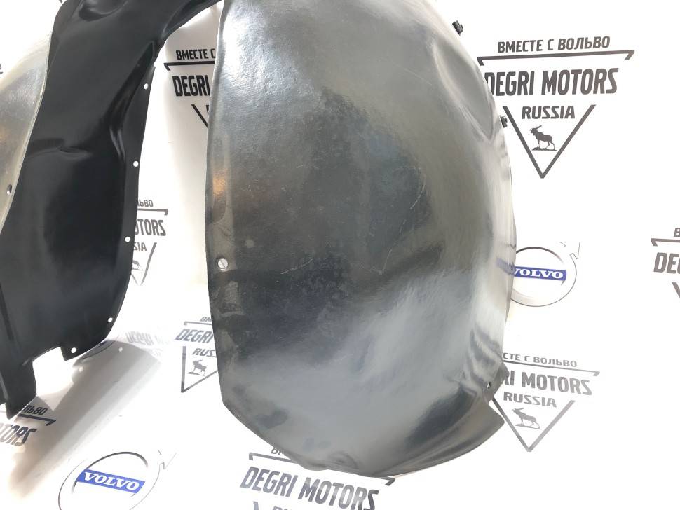 Подкрылок передний правый \\ VOLVO S40 II, V50 \\ GP-German Parts VO30678144