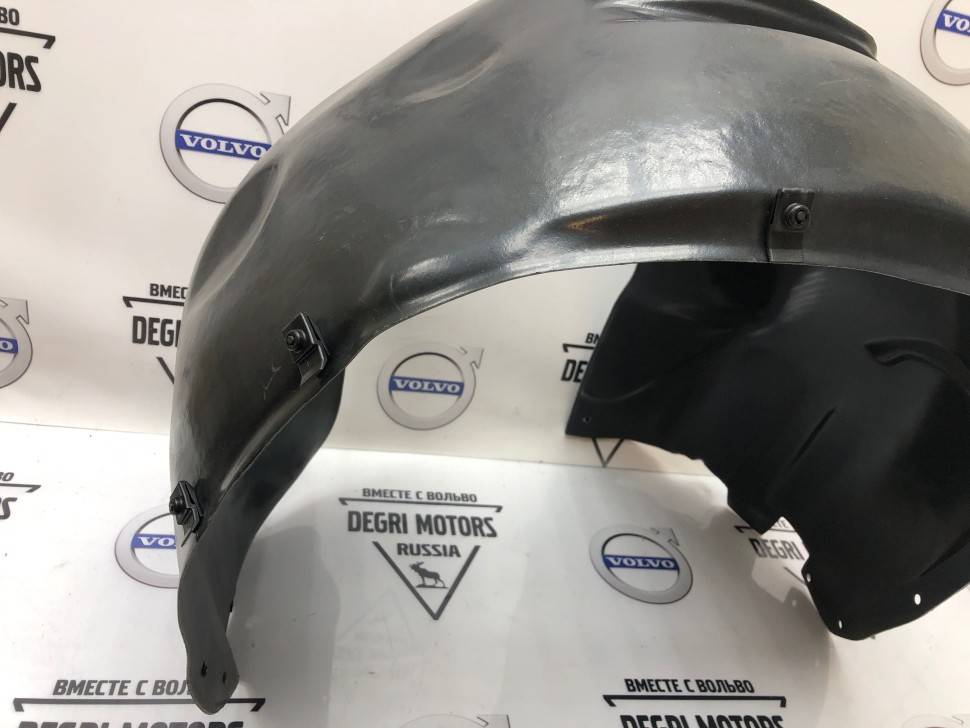 Подкрылок передний правый \\ VOLVO S40 II, V50 \\ GP-German Parts VO30678144