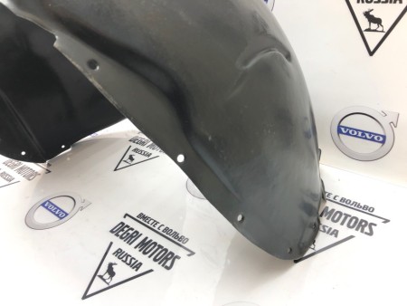 Подкрылок передний правый \\  VOLVO S40 II, V50 \\ GP-German Parts VO30678144