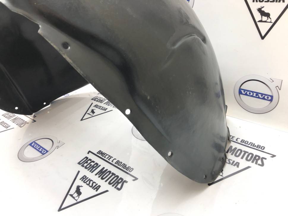 Подкрылок передний правый \\ VOLVO S40 II, V50 \\ GP-German Parts VO30678144