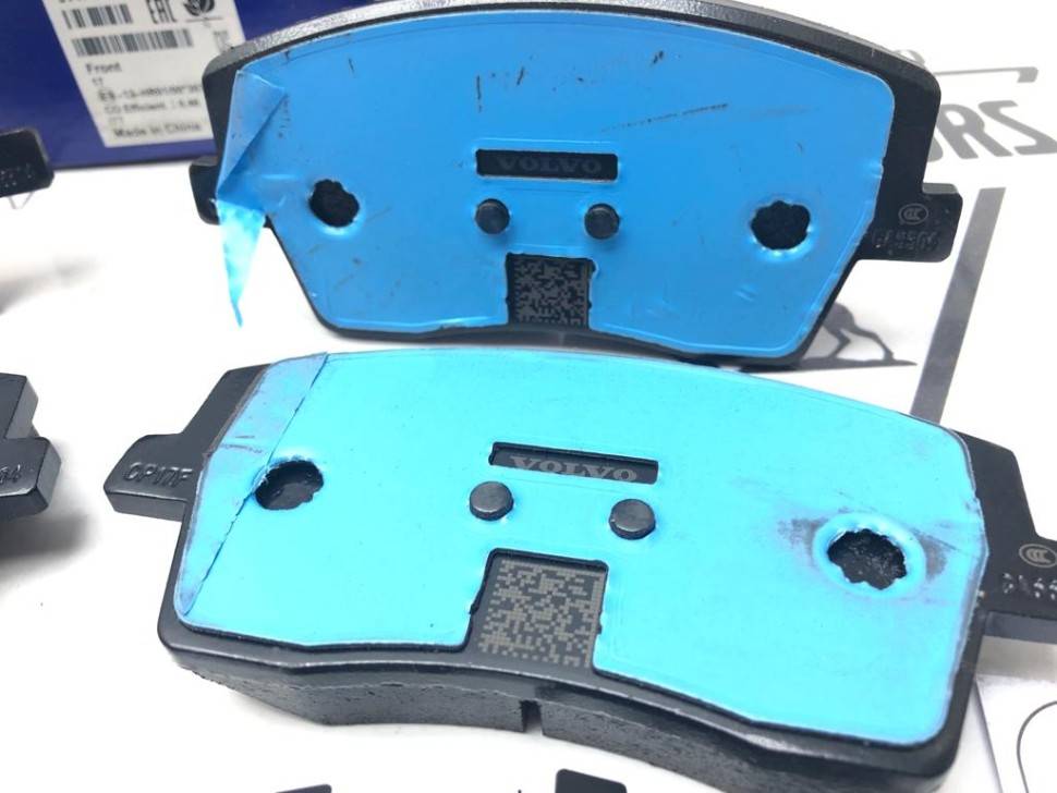 Колодки тормозные передние XC40 17&quot; \\ VOLVO Original 31471407