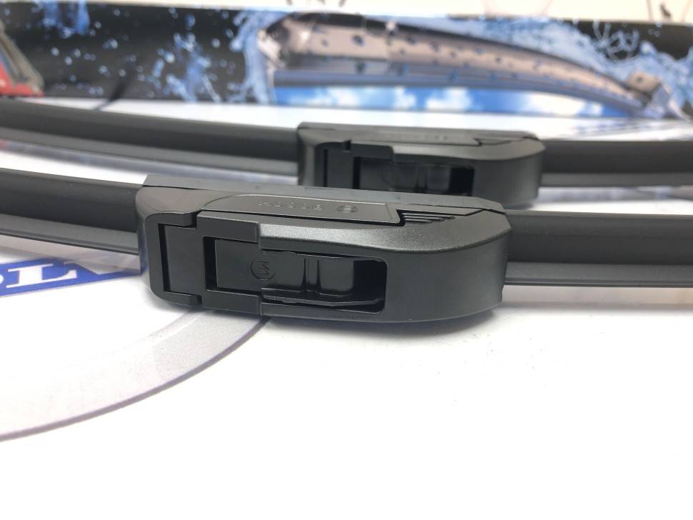 Щетки лобового стекла комплект AEROTWIN RETRO AR701S 650/500мм \\ BOSCH 3397007706