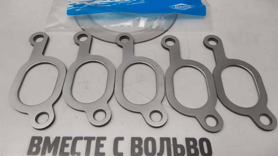 Прокладка выпускного коллектора комплект Volvo C70, S60, S70, V70, S80, V70 II, XC70, V70XC, XC90, 850 \\ B5244S** \\ VICTOR REINZ 11-34984-01