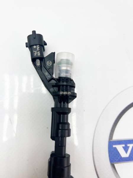 Форсунка топливная  Вольво S60 II, S80 II, V40 (13-) B4164T, B4164T2, B4164T3, B4164T4 \\ BOSCH 0 261 500 394