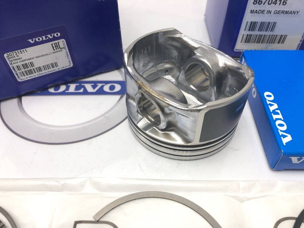 Поршень комплект O.S 0.40 B5254T2 Вольво S40 II, S60, S80, S80 II, XC70, XC90 \\ VOLVO Original 30731511