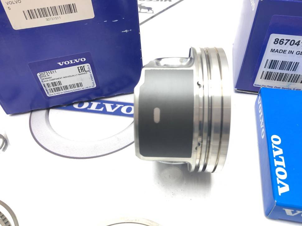 Поршень комплект O.S 0.40 B5254T2 Вольво S40 II, S60, S80, S80 II, XC70, XC90 \\ VOLVO Original 30731511