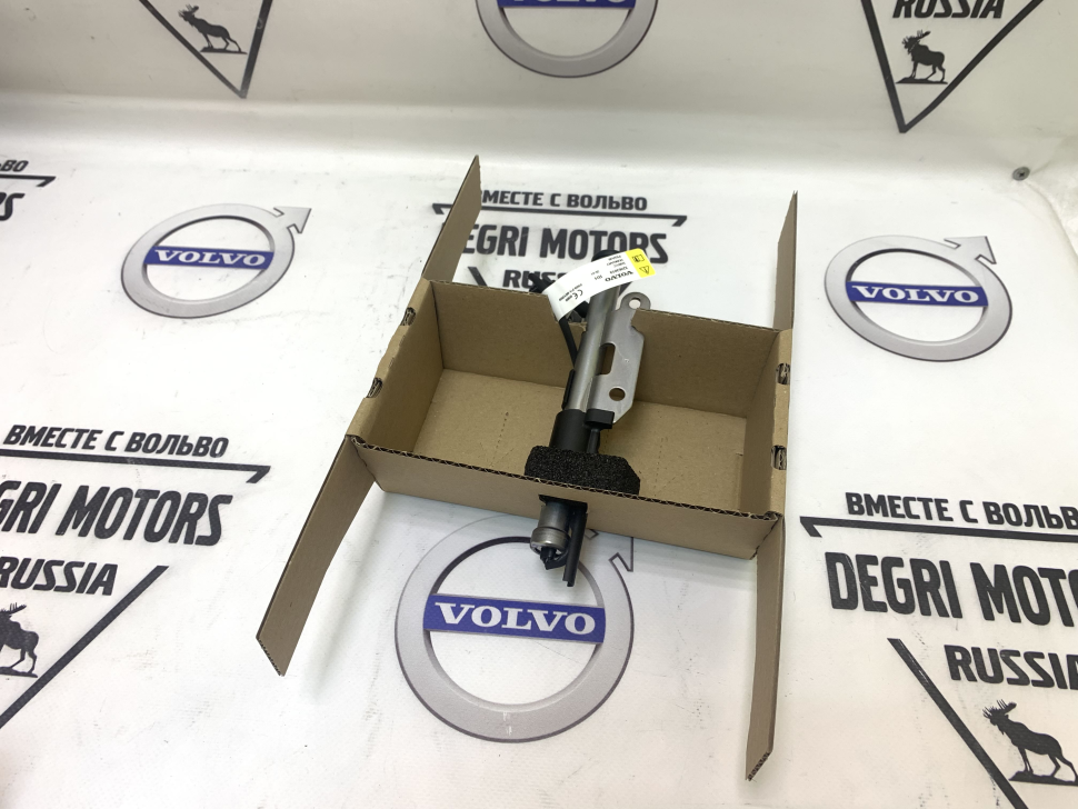 Hood hinge release \\ VOLVO Original 32277485