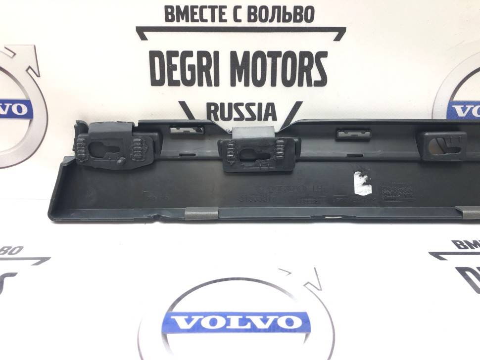 Молдинг двери передней правой XC60 \\ 2008-2013 \\ Volvo Original 39819537