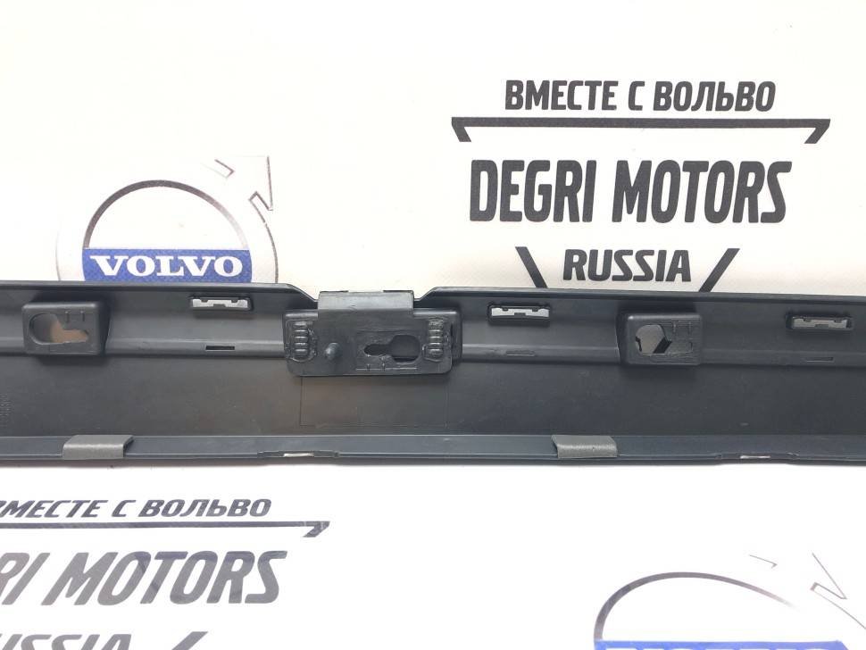 Молдинг двери передней правой XC60 \\ 2008-2013 \\ Volvo Original 39819537
