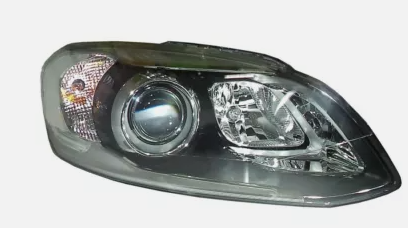 Фара правая Active Xenon (14-) \\ VALEO 450586