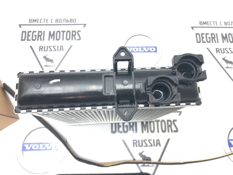Радиатор отопителя салона VOLVO S60, S80, V70, XC70, XC90 \\ GParts VO9171503