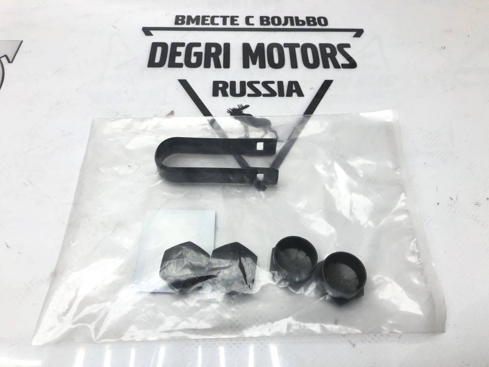 Набор защитных колпачков на секретки Tech grey VOLVO S80 II, XC70 II, XC60 \\ VOLVO Original 31664348