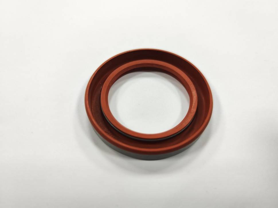 Сальник гидротрансформатора АКПП VOLVO S40 II, S60, S80, XC70 \\ TOYOTA 9031138083