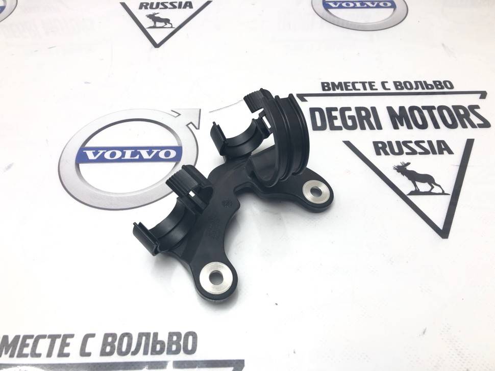 Кронштейн жгута проводов стартерa VOLVO XC90 \\ VOLVO Original 30667043