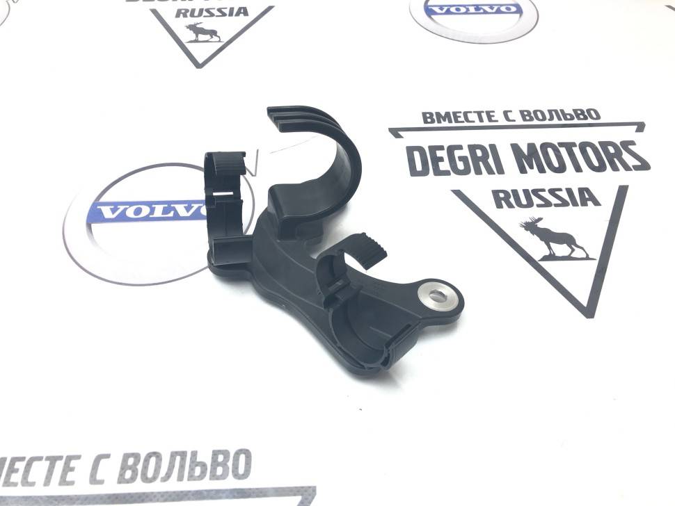 Кронштейн жгута проводов стартерa VOLVO XC90 \\ VOLVO Original 30667043