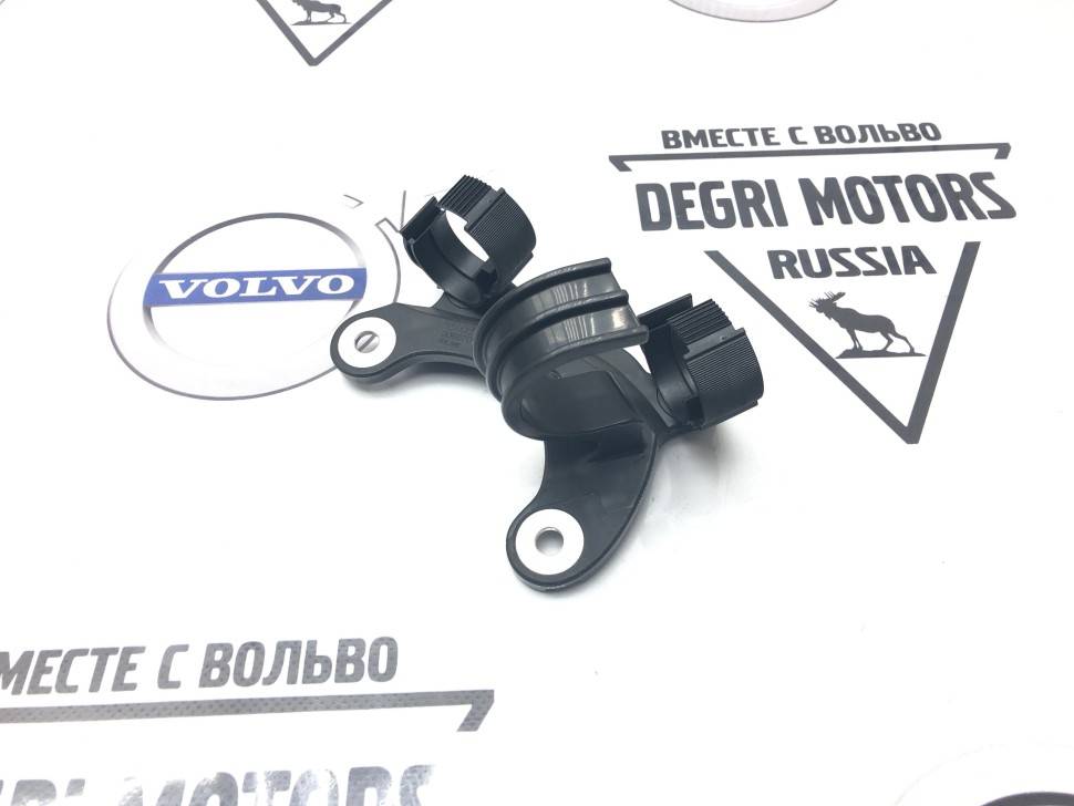Кронштейн жгута проводов стартерa VOLVO XC90 \\ VOLVO Original 30667043