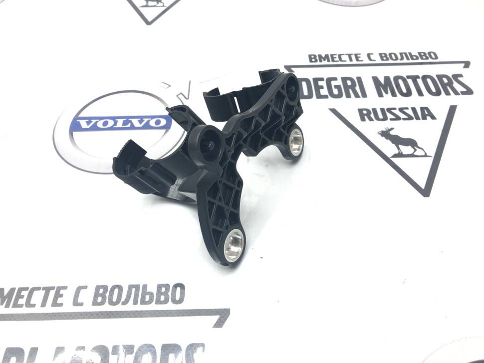 Кронштейн жгута проводов стартерa VOLVO XC90 \\ VOLVO Original 30667043