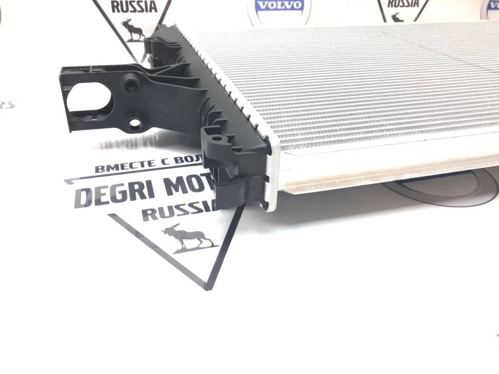 Радиатор охлаждения VOLVO S60, S80, V70, XC70 \\ КПП автомат \\ GP - German Parts VO36002407