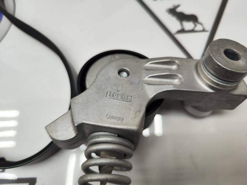 Ремень приводной, комплект с роликом Вольво XC90 II \\ дизель \\ INA 529 0374 10