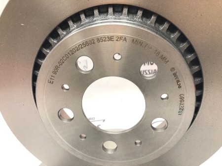 Задние тормозные диски и колодки Volvo XC90 16' \\ BREMBO