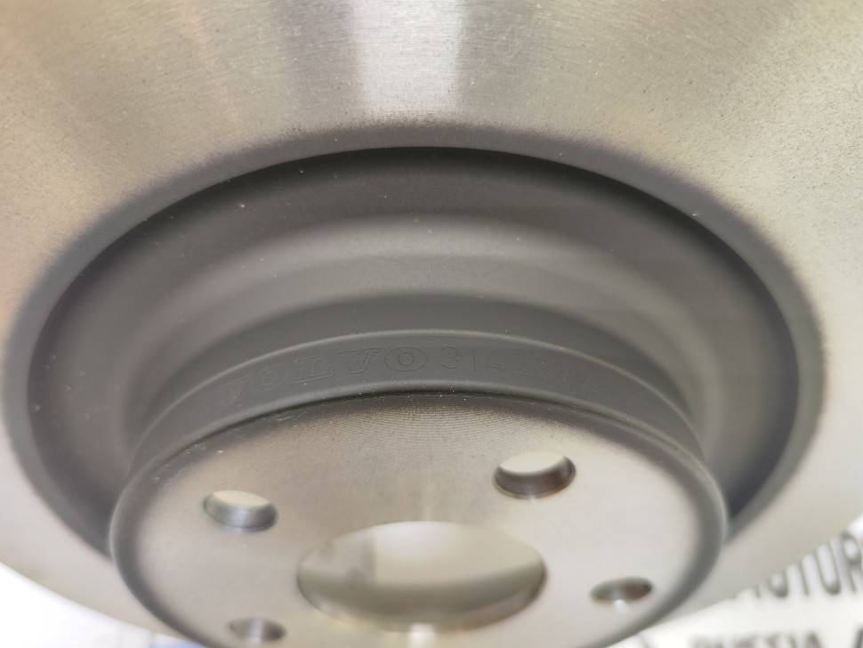 Диск тормозной задний XC60 II, S60 III, V60CC \\ 16 дюймов \\ VOLVO Original 31423721