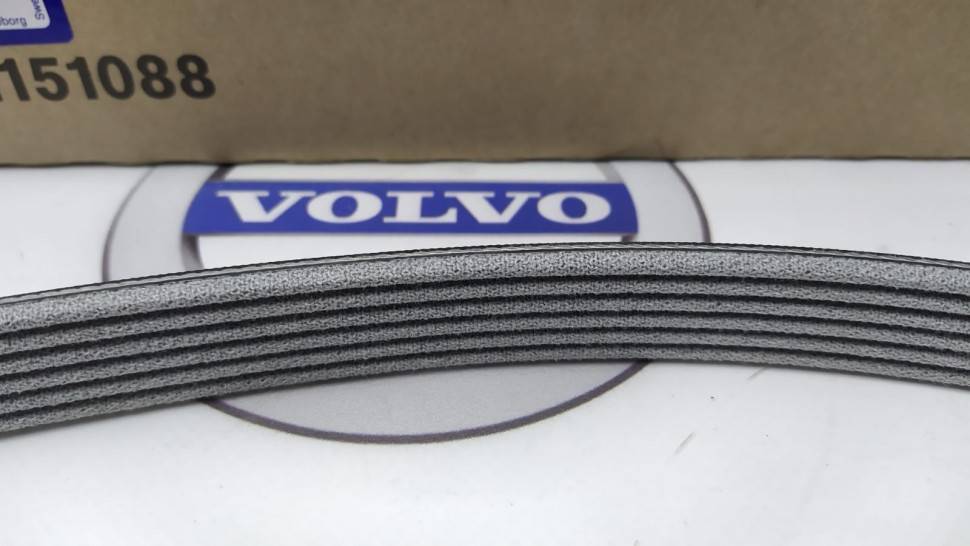 Ремень приводной, комплект с роликом Вольво XC90 II \\ дизель \\ VOLVO Original 31480361