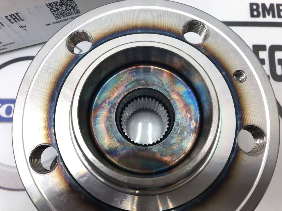 Ступица переднего колеса VOLVO S60, S80, V70 II, XC70 \\ FAG 713 6602 10