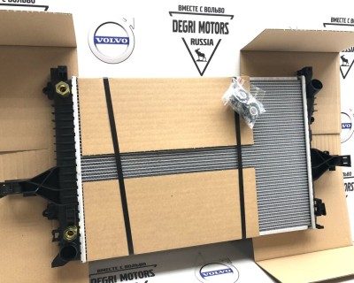 Радиатор охлаждения VOLVO S60, S80, V70, XC70 \\ КПП автомат, механика \\ Nissens (Дания) 65553A