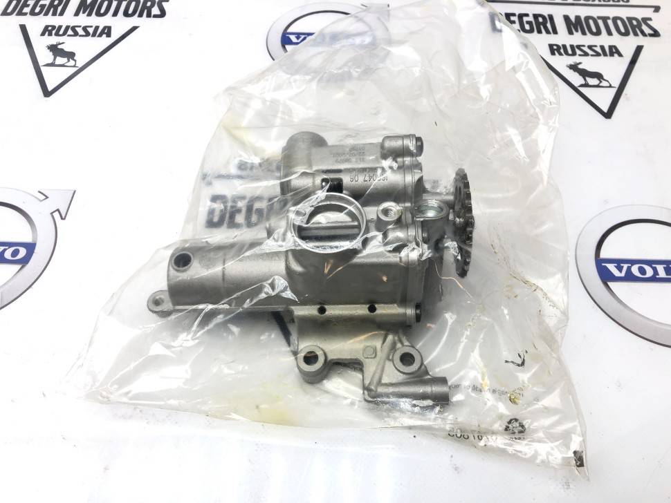 Масляный насос Дизель S60 II, V60, S80 II, V70, XC60, XC70 II \\ VOLVO Original 31330979
