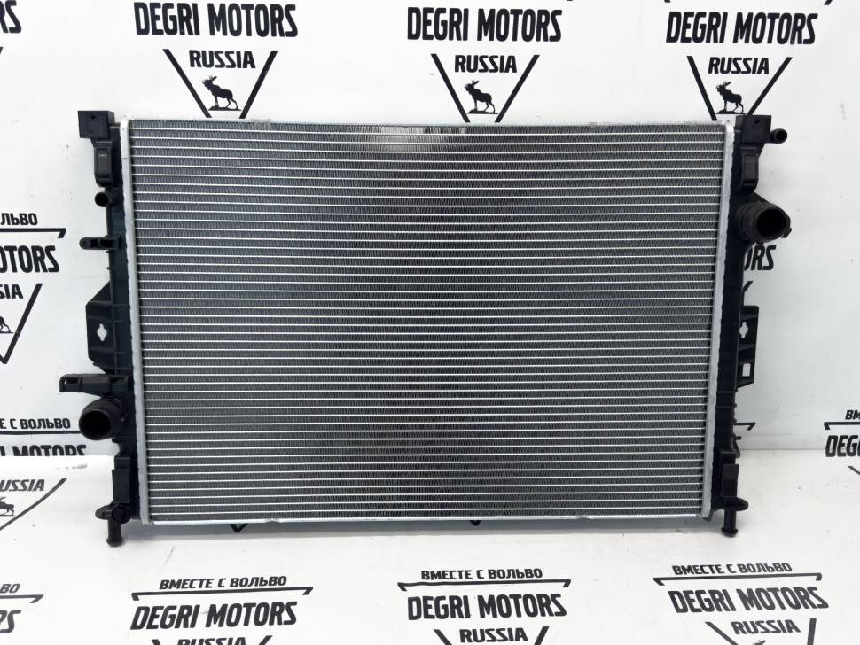 Радиатор охлаждения Volvo S60 II, S80 II, XC60, XC70 II \\ SWPARTS SW31368361