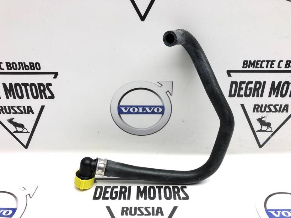 Шланг отопителя впускной VOLVO S60 S80 XC70 \\ VOLVO Original 30745332