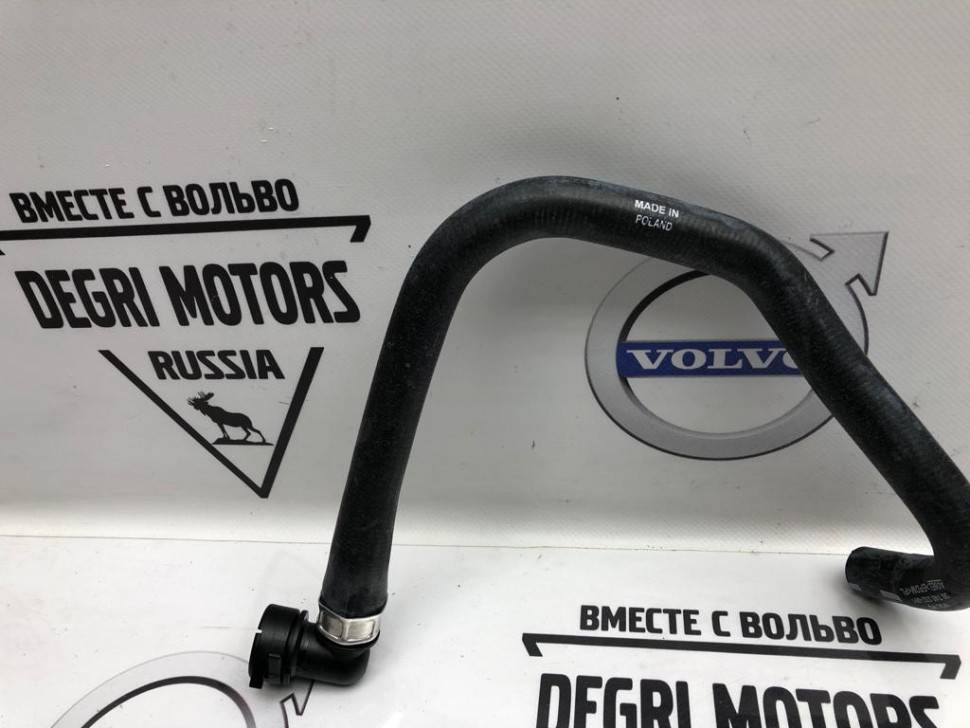 Шланг отопителя впускной VOLVO S60 S80 XC70 \\ VOLVO Original 30745332