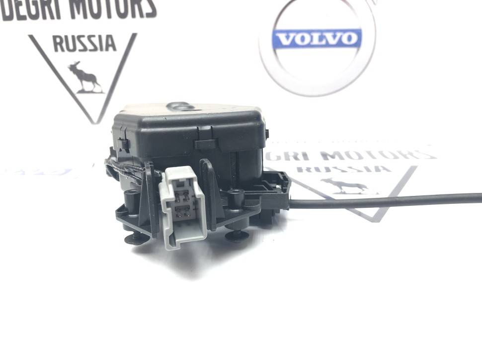 Замок крышки багажника (5-я дверь) Вольво XC70 II, V70 \\ VOLVO Original 31440491
