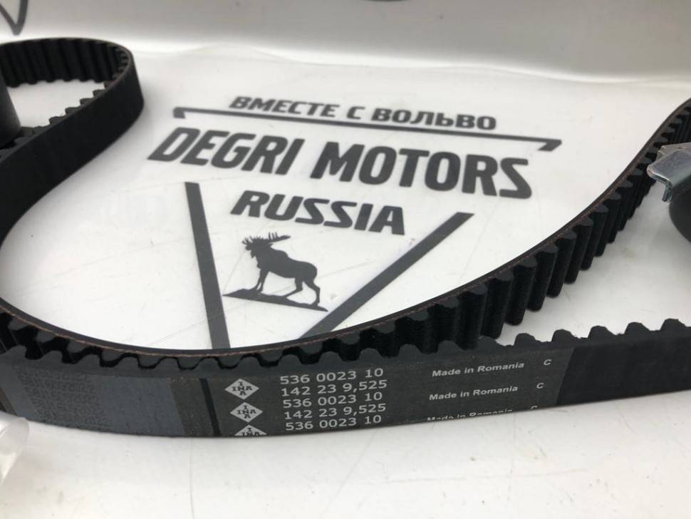 Ремонтный комплект ГРМ 5 цилиндров VOLVO S60, S80, V70 II, XC70, XC90 \\ c 2005 года \\ INA 530 0467 10