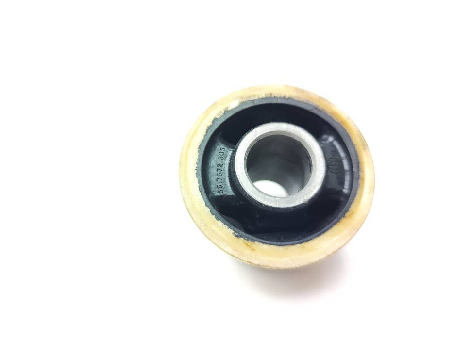 Сайлентблок задней подвески Volvo S60, S80, XC70, XC90 \\ GParts VO9157572