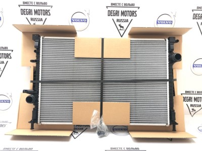 Радиатор охлаждения VOLVO VOLVO S80 II, S60 II, ХС70 II, XC60, V60 \\ автомат \\ Nissens 65615A
