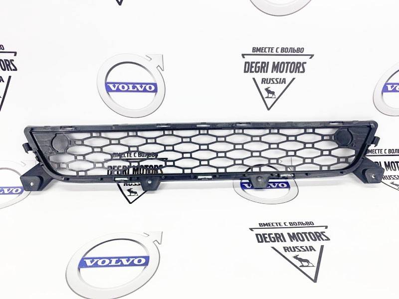 Решетка нижняя переднего бампера Вольво XC60 \\ SWParts SW30763422