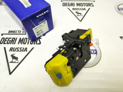 Замок двери задней левой Вольво S60 (-09), S80 (-06), V70 (00-08), XC70 (-07), XC90 \\ VOLVO (Original) 30699754
