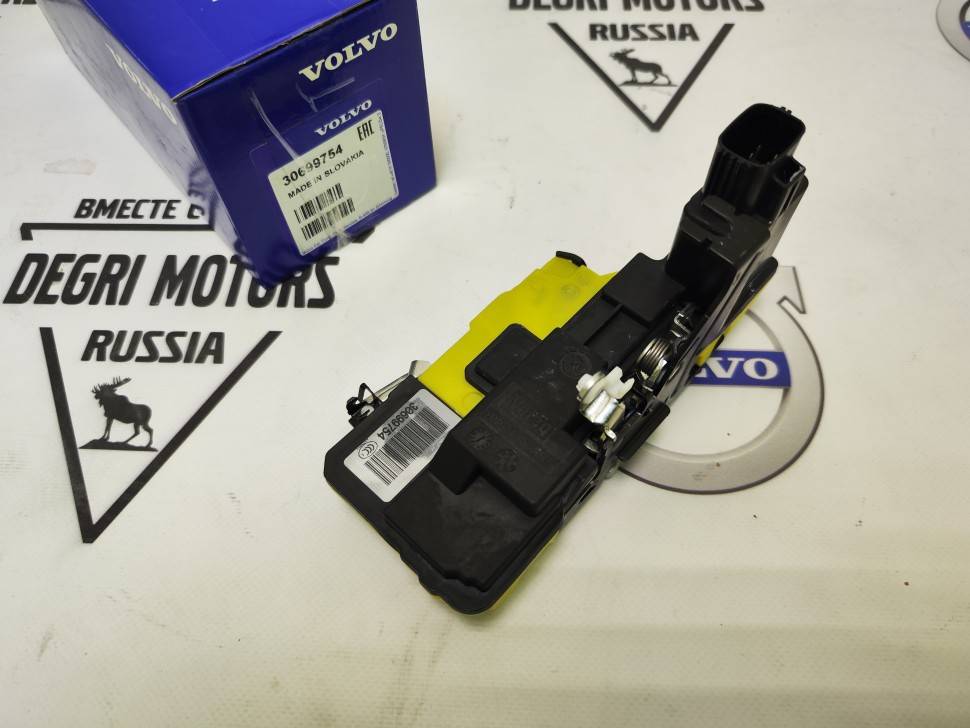 Замок двери задней левой Вольво S60 (-09), S80 (-06), V70 (00-08), XC70 (-07), XC90 \\ VOLVO (Original) 30699754