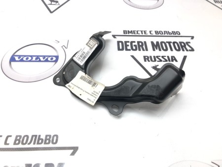 Панель под фару кронштейн внешний правый S60, V70 II, V70XC, XC70 \\ VOLVO Original 9175862