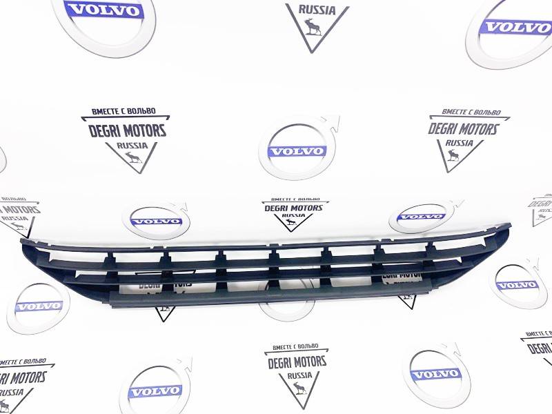 Решетка переднего бампера нижняя VOLVO XC60 \\ 2014- \\ VOLVO Original 31323774
