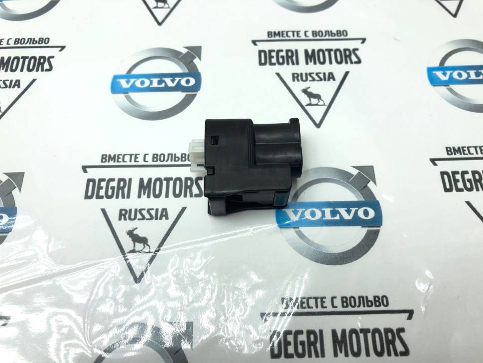 Корпус разъема Volvo S40, C30, S60, XC70, S80 II, XC90, S80 \\ Volvo Original 30728070