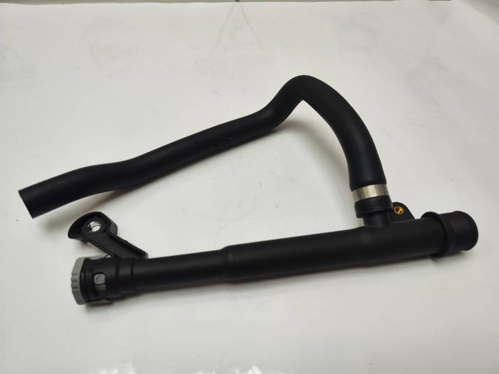 Шланг системы охлаждения B6324S Вольво S60 II, S80 II, XC60, XC70 II, XC90 \\ GParts AC5335133